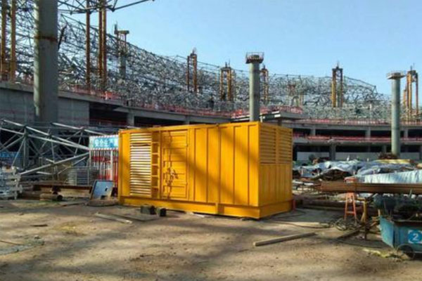 罗平发电机出租如何判断空气滤清器是否需要更换？