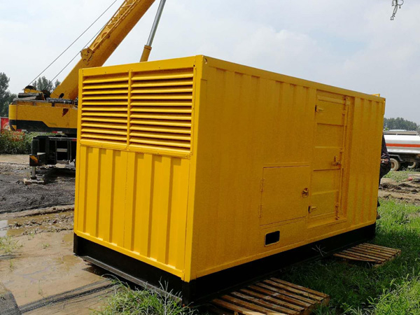 罗平100kW柴油发电机组在什么情况下需要更换机油？